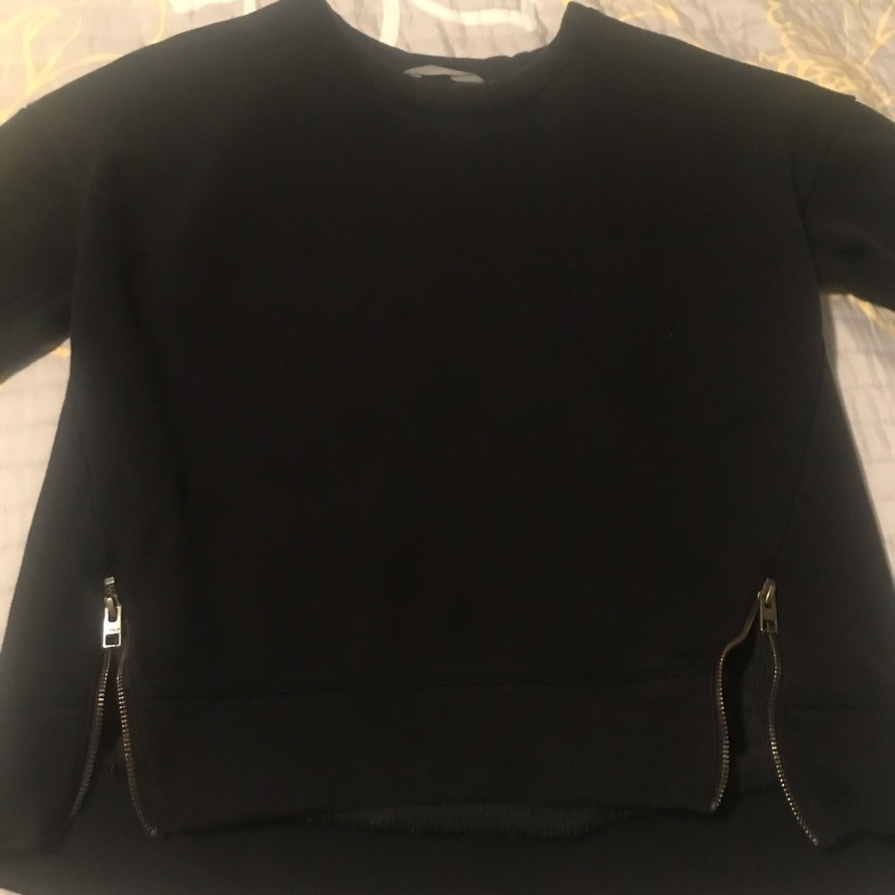 Black women’s shirt with zippers